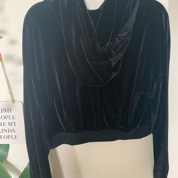 Velour Cropped Bershka Hoodie - Picture 2 of 3